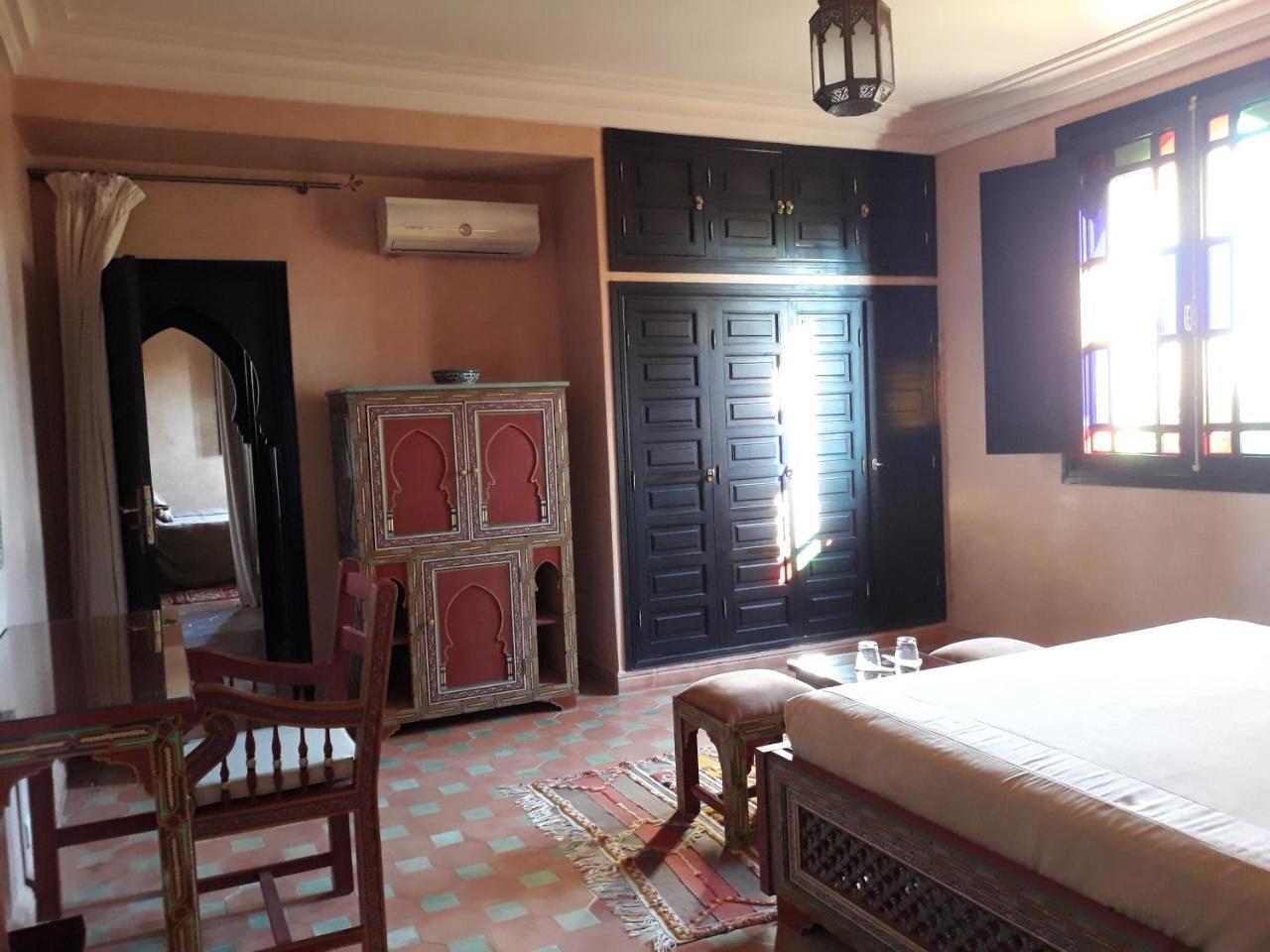 فندق لوليفريه دو لاتلاس Douar Caïd Layadi المظهر الخارجي الصورة